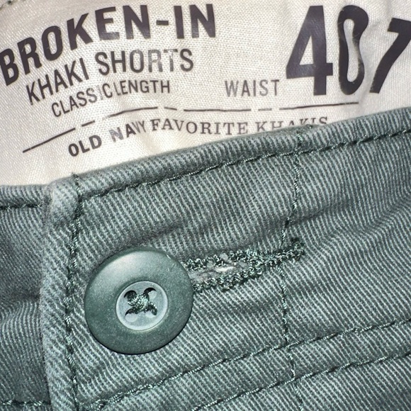 Mens broken in khaki shorts size 40 - Picture 3 of 3